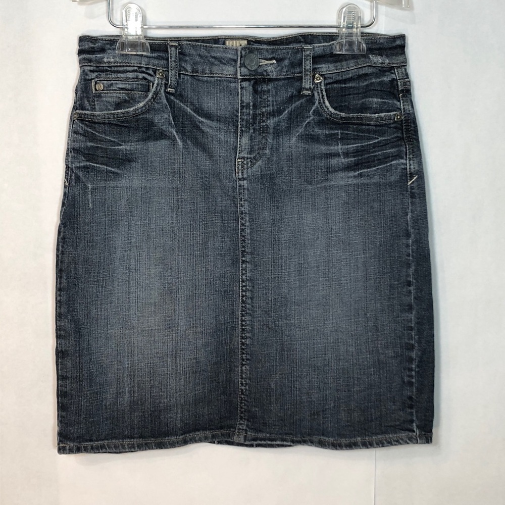 Kut from the Kloth Jean Skirt Size 6